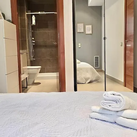 Apartment Penthouse 100m From Sea With Terrace, Near Bcn